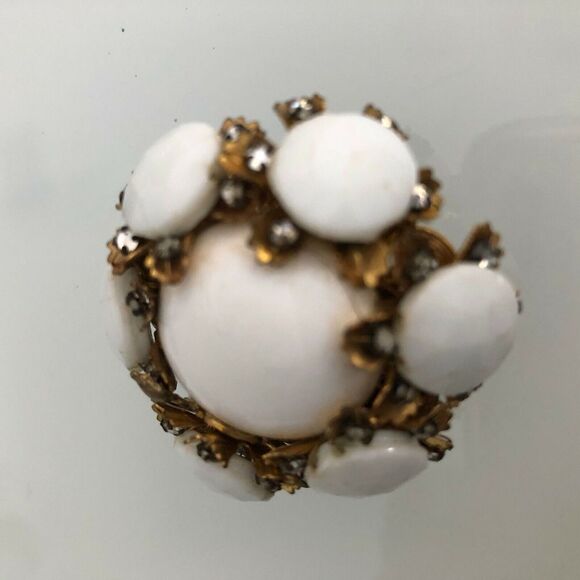 Vintage Miriam Haskell Pin‎ White Faceted Stones Rhinestones Gold Tone Metal - Picture 3 of 6
